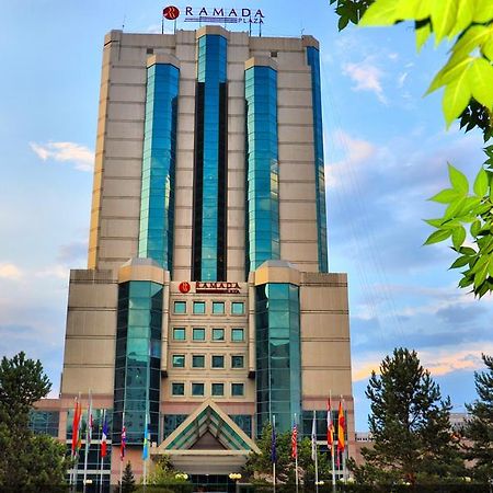 Ramada Plaza Astana Hotel Exterior photo