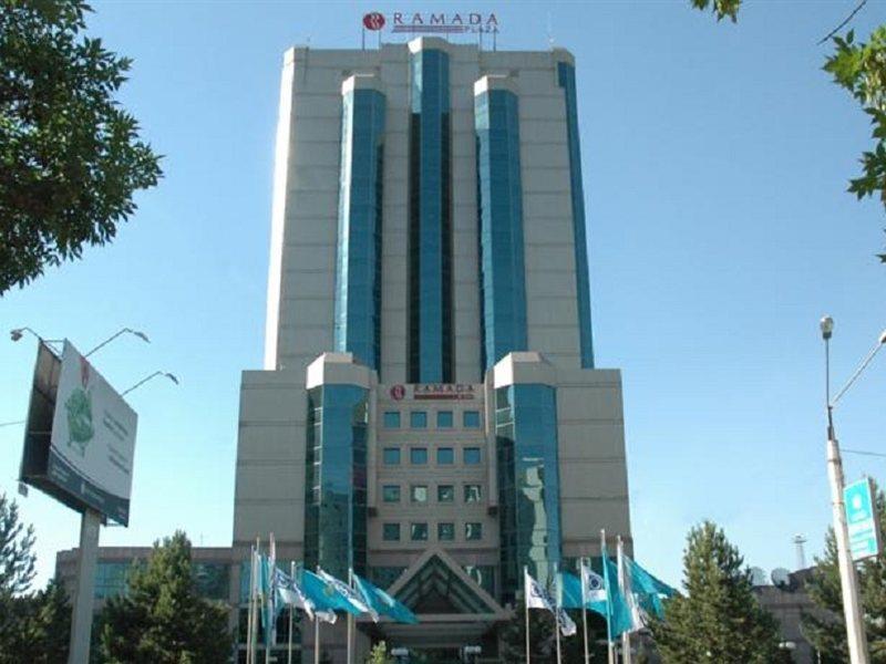 Ramada Plaza Astana Hotel Exterior photo